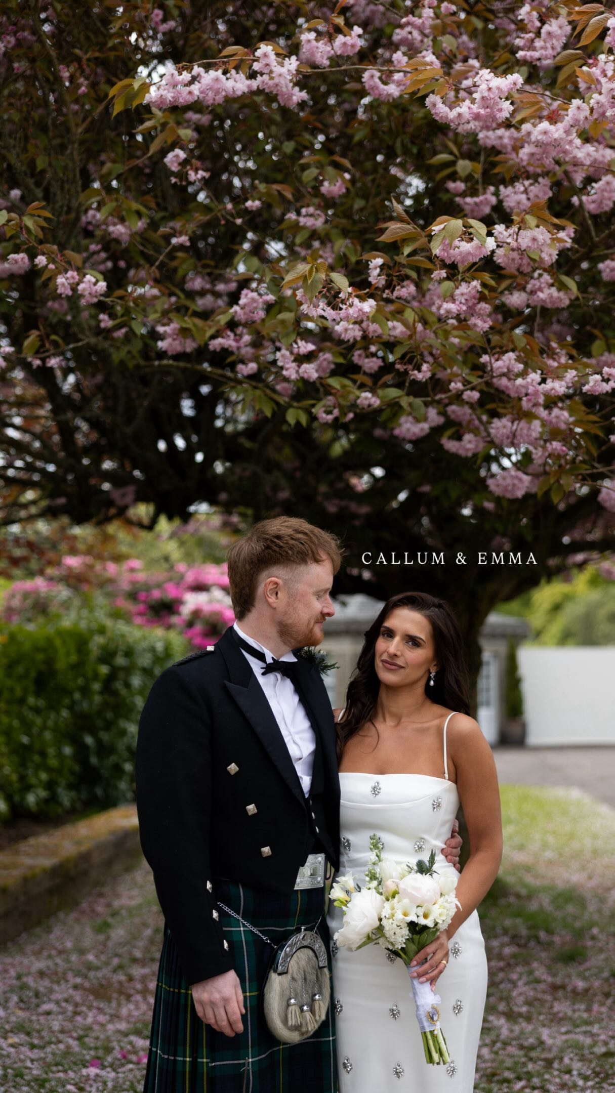 From Loch Lomond to @thegleneagleshotel for their dream elopement 😍Callum & Emma ❤️  @stirlingcouncil 
@blairandsheridan 
@andersonkilts  #weddingphotographerscotland #lochlomondelopementphotographer #lochlomondweddingphotographer #gleneaglesphotographer #lochlomondphotographer