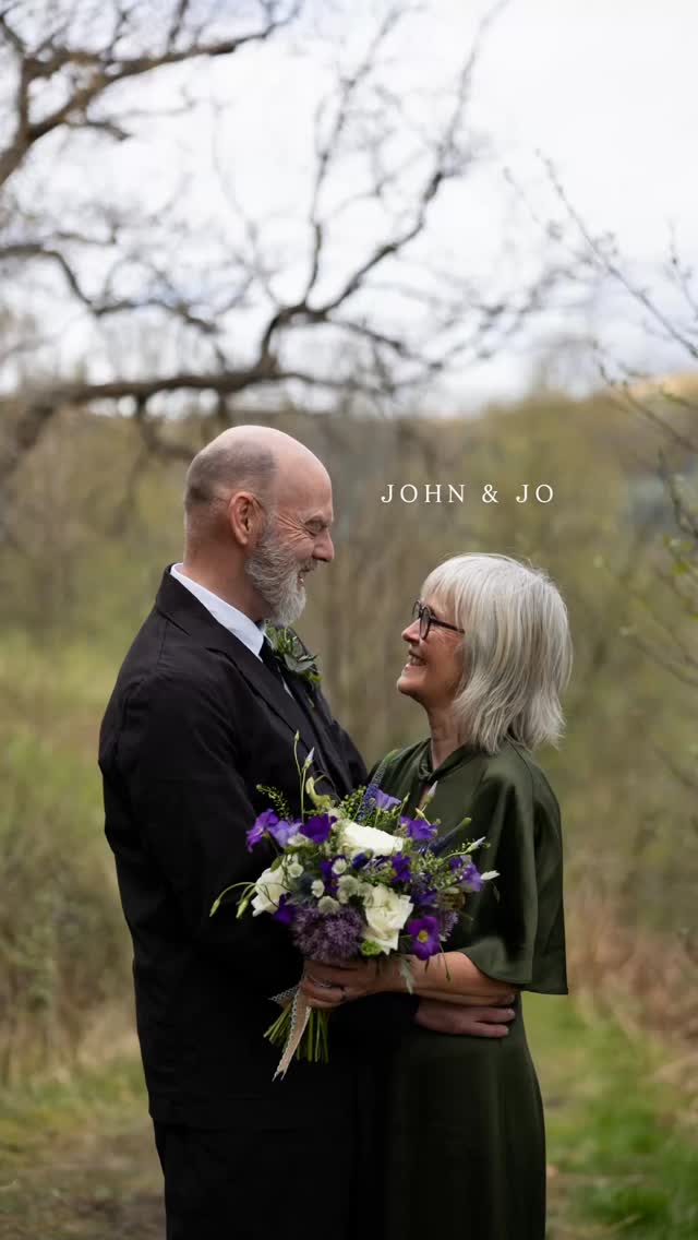 A little behind the scenes into John & Jo’s beautiful Lochgoilhead elopement ❤️  @floristthewoodland 
@abregistrars 
@cormonachanwoodlands  #scotlandelopementphotographer #scotlandweddingphotographer #lochgoilheadweddingphotographer #cormonachanwedding #lochgoilheadelopement